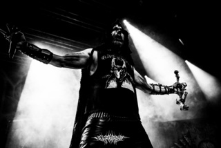 MAYHEM live