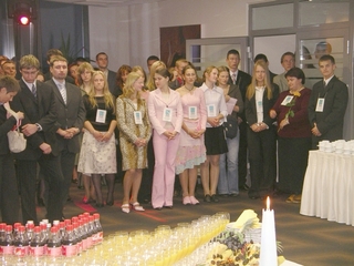 Verslo mokyklos uždarymas