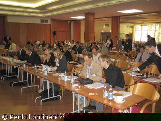 „Card Customer Forum 2006“ forumo metu