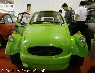 Aplinkai draugiškų elektromobilių parodoje Pekine (2009 m)