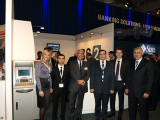 Делегация «Penki kontinentai» и гости из Азербайджана на выставке «Wincor World 2010»