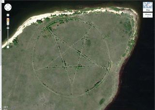 „Google Maps“ naršytojai Kazachstano pasienyje netoli Čeliabinsko rado milžinišką 366 m pentagramą, ©Google Earth
